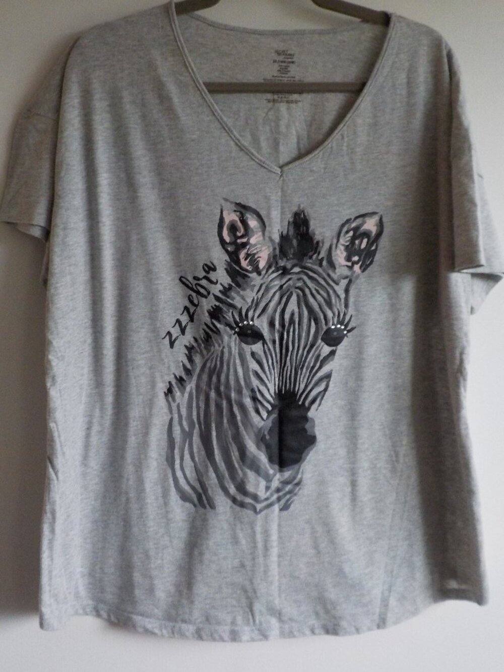 Secret Treasures Tee Shirt - 2X (18-20) - Grey Short Sleeve V-neck Zebra (2486)